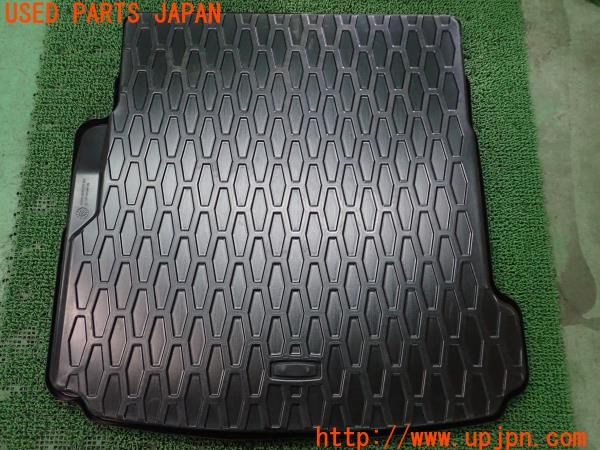 3UPJ=29680634]ジャガー XE(JA2GA)純正 ラゲッジトレイ マット ハードタイプ 中古_m1