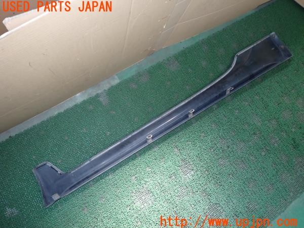 3UPJ=29790025]86(BRZ)(ZN6 A型)純正 右サイドステップ 中古_m4