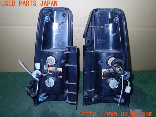 3UPJ=29800547]ジムニー ランドベンチャー(JB23W 10型)IH GROUP 60-1336 テールランプ 中古_m2