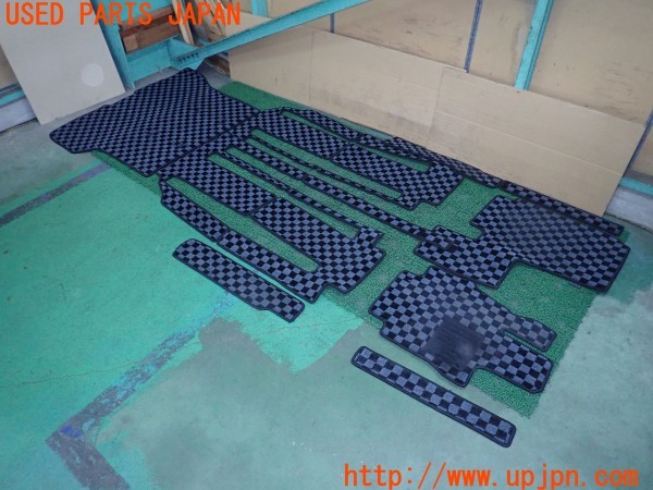3UPJ=29820629]セレナ(GFC27)社外 フロアマット ラゲッジマット付き 中古_m0