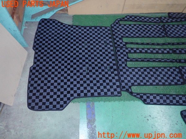 3UPJ=29820629]セレナ(GFC27)社外 フロアマット ラゲッジマット付き 中古_m1