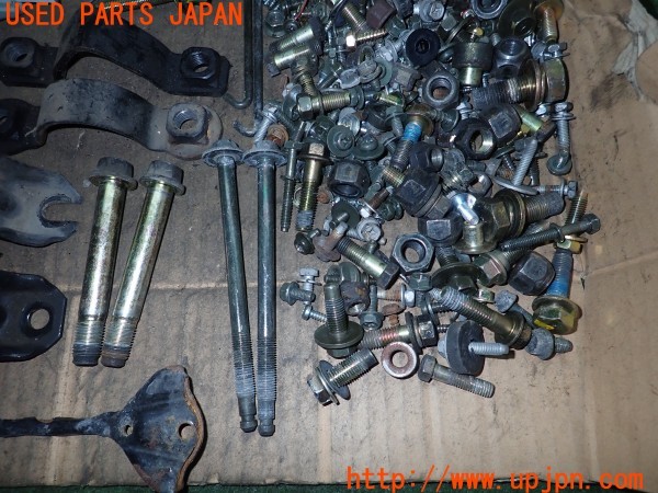 3UPJ=29870720]セドリック ブロアム(UY32)後期 ネジ・ナット・ステー類 セット ジャンク_m4