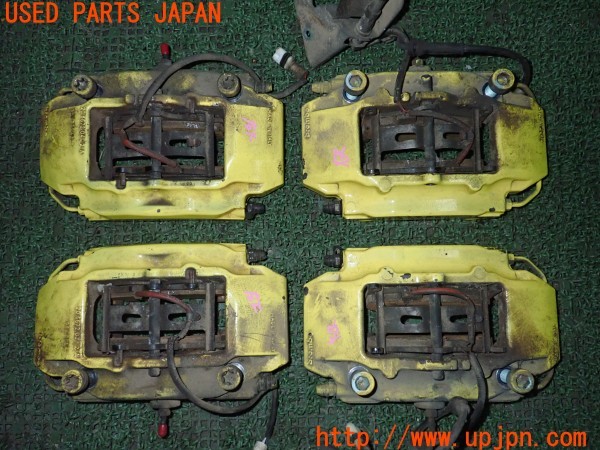 3UPJ=29890301]ポルシェ ケイマン(98720 987c型)純正 brembo ブレンボ キャリパー 1台分 中古_m2