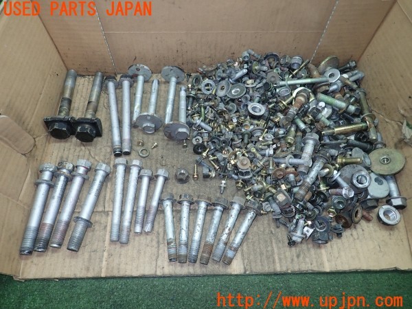 3UPJ=29900720]ランクル100(UZJ100W)前期 ネジ・ナット・ステー類 セット ジャンク_m0