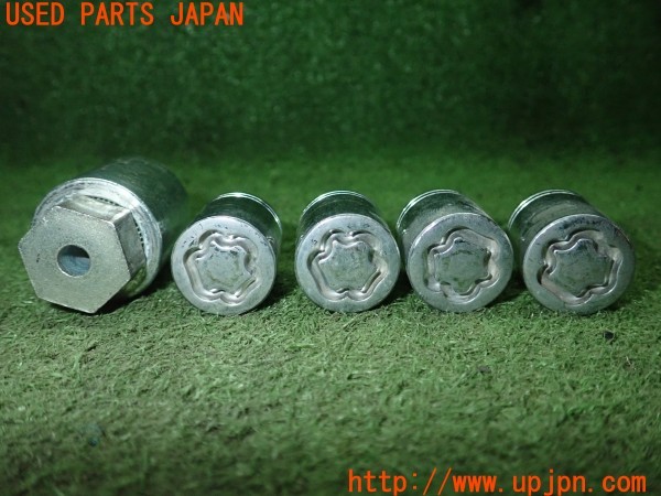 3UPJ=29960968]レヴォーグ 1.6 STI Sport EyeSigh(VM4)後期 純正 McGard マックガード B3277YA000 ホイールロックナット 中古_m2