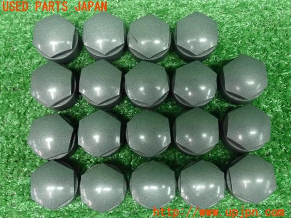 3UPJ=30050001]アウディ A3 スポーツバック(8VCXS)純正 4M0601173D ボルトキャップ ナットキャップ 19個 中古_m0