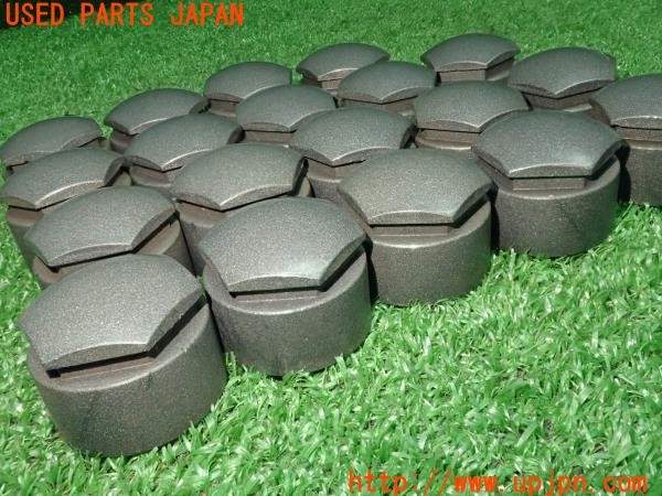 3UPJ=30050001]アウディ A3 スポーツバック(8VCXS)純正 4M0601173D ボルトキャップ ナットキャップ 19個 中古_m3