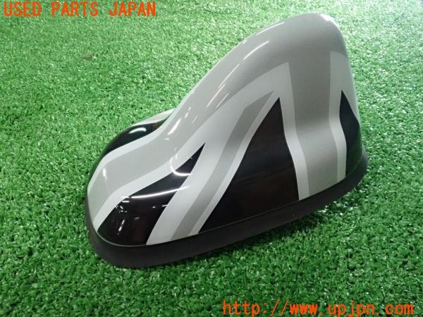 3UPJ=30100510]BMW ミニ(MINI)クーパーS クラブマン(LN20 F54)純正 アンテナ カバー付 中古_m0