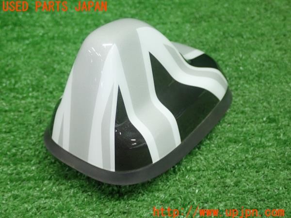 3UPJ=30100510]BMW ミニ(MINI)クーパーS クラブマン(LN20 F54)純正 アンテナ カバー付 中古_m2