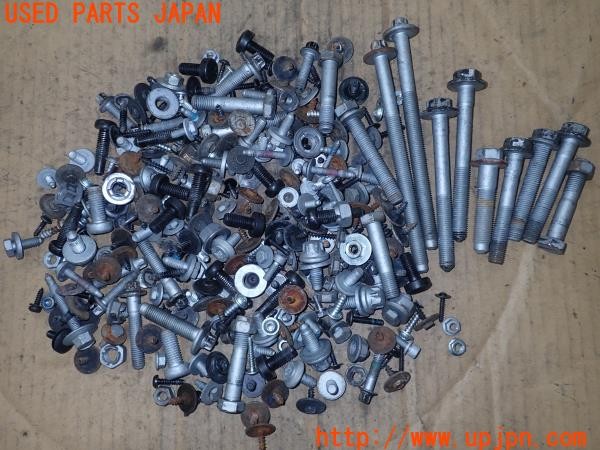 3UPJ=30130720]BMW 328i(3A20 F30)ネジ・ナット・ステー類 セット ジャンク_m0