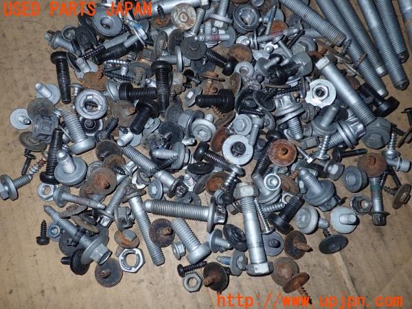 3UPJ=30130720]BMW 328i(3A20 F30)ネジ・ナット・ステー類 セット ジャンク_m2