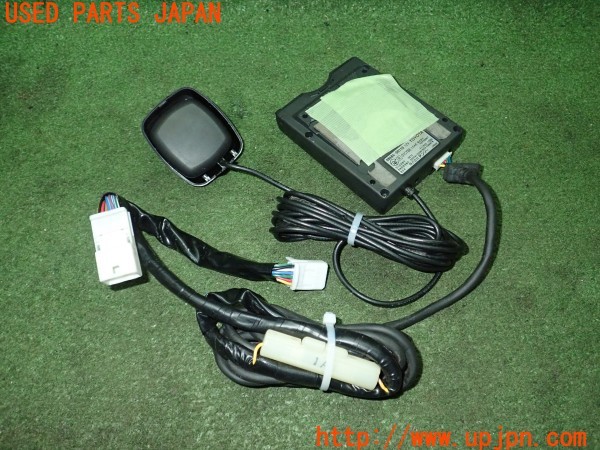 3UPJ=30150503]ハイエースワゴン(KZH100G)純正 08686-00110 ETC車載器 中古_m1