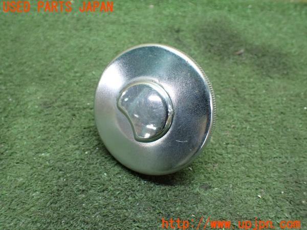 3UPJ=30240120]ジムニーシエラ(JB32W 2型)純正 燃料キャップ フューエルキャップ  中古_m0