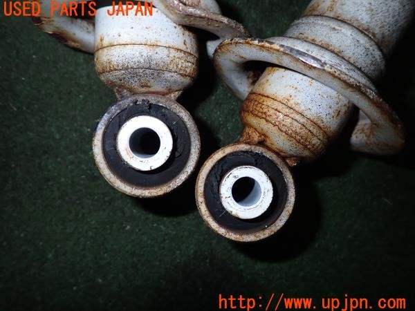 3UPJ=30240408]ジムニーシエラ(JB32W 2型)社外 フロントショックアブソーバー 中古_m3