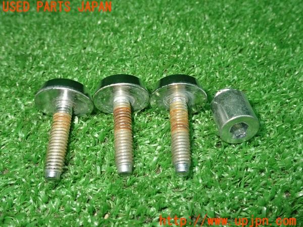 3UPJ=30310001]レクサス GS300h(AWL10)純正 08456-00421 ナンバープレートロックボルト 中古_m3