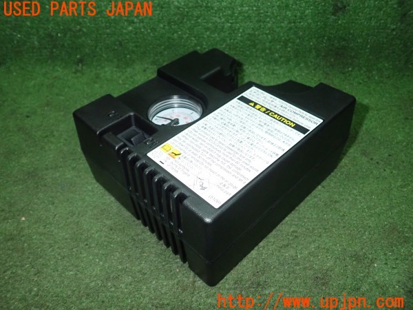 3UPJ=30360625]MIRAI(ミライ)(JPD10)純正 パンク修理キット エアコンプレッサー 中古_m1