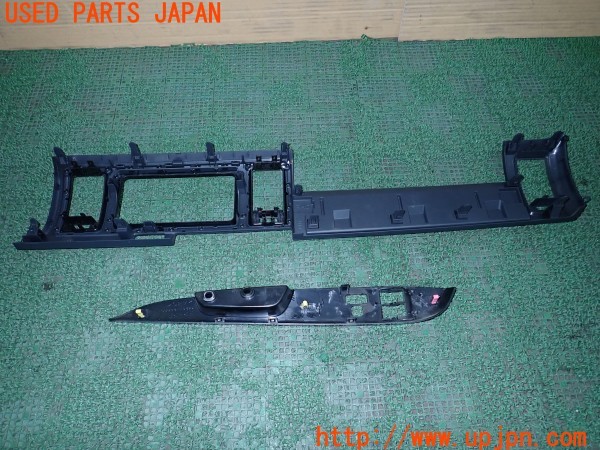 3UPJ=30450001]ハイエースバン 200系(TRH200V 5型)純正 インストルメントパネル  ウィンドウスイッチパネル 木目調 内装パネル 中古_m2