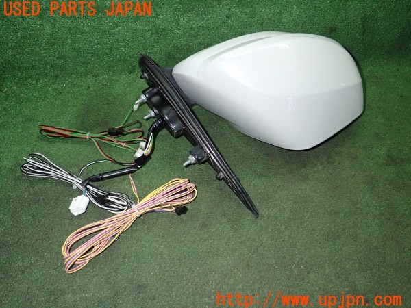 3UPJ=30450036]ハイエースバン 200系(TRH200V 5型)社外 右ドアミラー 難有 中古_m1