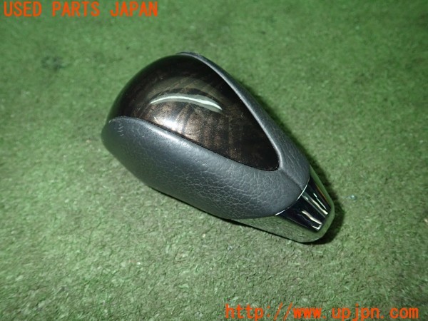 3UPJ=30450614]ハイエースバン 200系(TRH200V 5型)純正 シフトノブ 中古_m0