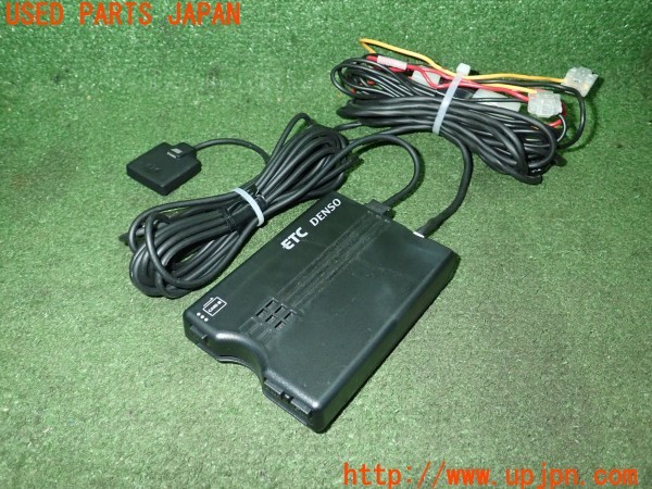 3UPJ=30480503]ヤリス(YARIS)(KSP210)DENSO デンソー DIU-9500 ETC車載器 中古_m0