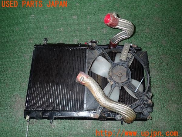 3UPJ=30490154]ギャラン VR-4(E39A)前期 社外 ラジエーター 電動ファン・ホース付き 中古_m2