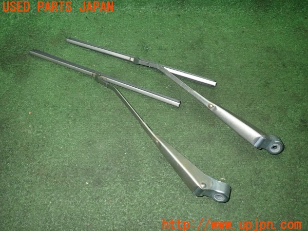 3UPJ=30600001]三菱ジープ(J53)純正 フロント ワイパーアーム 中古_m0