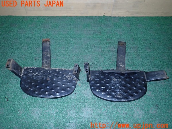 3UPJ=30600025]三菱ジープ(J53)純正 サイドステップ 中古_m0