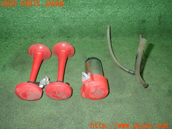 3UPJ=30610563]起亜(KIA) ビガート(VIGATO)(型式不明)BOSCH ボッシュ トランペット エアホーン ヤンキーホーン ホーン 中古_m1