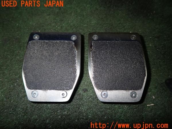 3UPJ=30720630]BMW 135i(UC35 E82)前期 社外 ペダルカバー 中古_m2