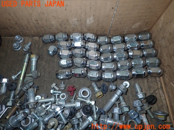 3UPJ=30850720]ハイラックスサーフ(YN130G)ネジ・ナット・ステー類 セット ジャンク_m3