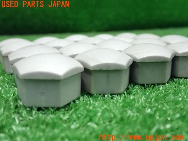 3UPJ=30870001]ボルボ V40(MB4154T)純正 31423631 ホイールボルトキャップ 1台分 中古_m2