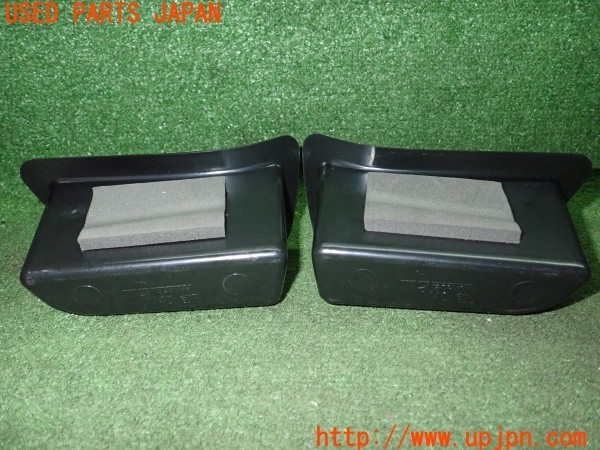 3UPJ=30890542]ボルボ V40(MD4204T)社外 ドアハンドルポケット ドアポケット 小物入れ 収納ボックス 中古_m3