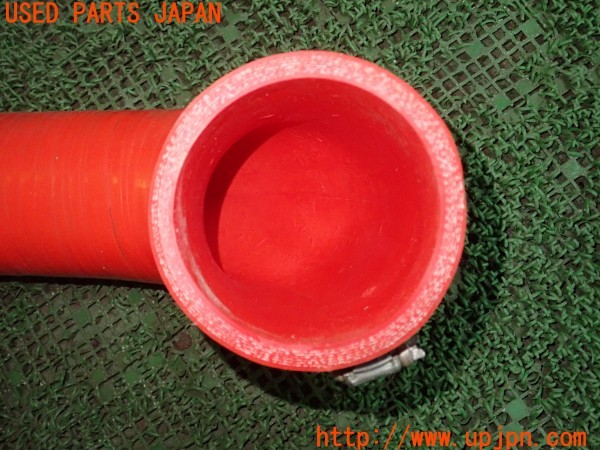 3UPJ=30930151]レヴォーグ 1.6 STI Sport EyeSight(VM4 F型)後期 AVO TURBOWORLD エアーダクトホース シリコン製 中古_m3