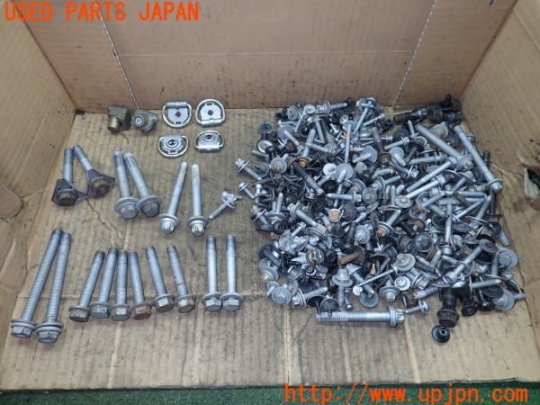 3UPJ=30950720]BMW i3(1Z06 I01)ネジ・ナット・ステー類 セット ジャンク_m0