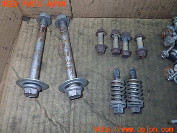 3UPJ=30960720]クラウンロイヤル(GRS200)前期 ネジ・ナット・ステー類 セット ジャンク_m1