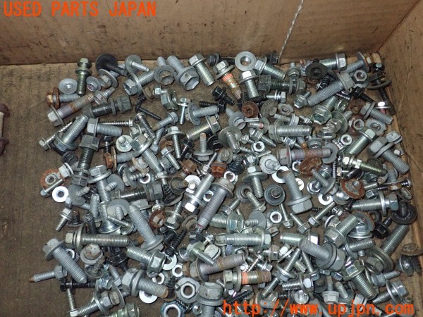 3UPJ=30960720]クラウンロイヤル(GRS200)前期 ネジ・ナット・ステー類 セット ジャンク_m2