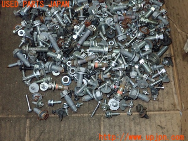 3UPJ=30960720]クラウンロイヤル(GRS200)前期 ネジ・ナット・ステー類 セット ジャンク_m3