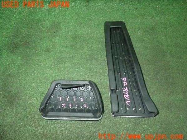 3UPJ=31120630]BMW Z4 sDrive23i(LM25 E89)社外 アクセルペダル ブレーキペダル ペダルカバー 中古_m1