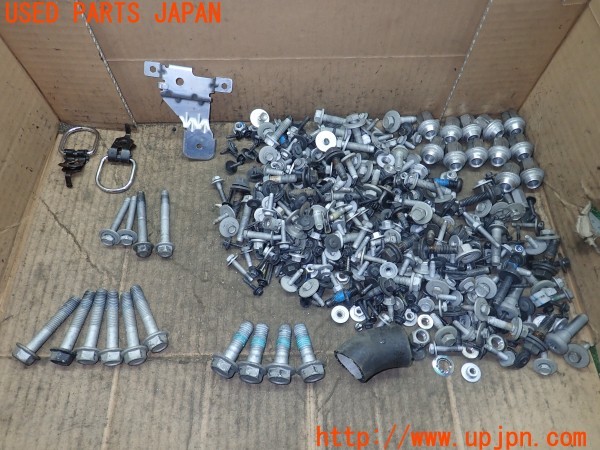 3UPJ=31130720]キャデラック ATS(A1SL)ネジ・ナット・ステー類 セット ジャンク_m0