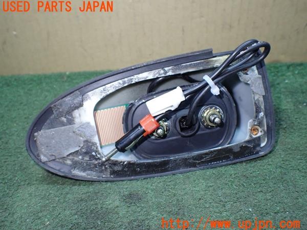 3UPJ=31140510]アルテッツァ RS200(SXE10)前期 純正 アンテナベース 社外シャークアンテナ 中古_m3