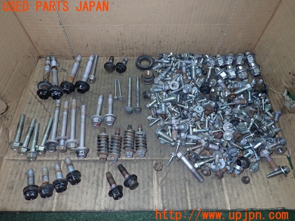 3UPJ=31150720]ヴェルファイア ハイブリッド(AYH30W)ネジ・ナット・ステー類 セット ジャンク_m0