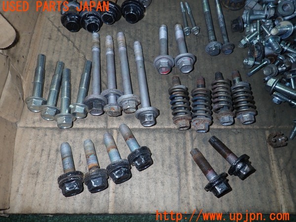 3UPJ=31150720]ヴェルファイア ハイブリッド(AYH30W)ネジ・ナット・ステー類 セット ジャンク_m2