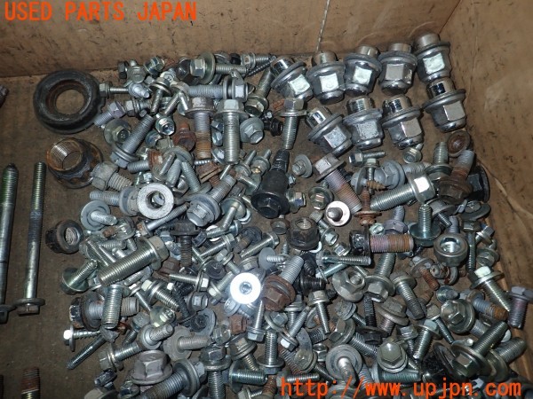 3UPJ=31150720]ヴェルファイア ハイブリッド(AYH30W)ネジ・ナット・ステー類 セット ジャンク_m3