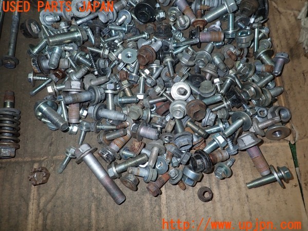 3UPJ=31150720]ヴェルファイア ハイブリッド(AYH30W)ネジ・ナット・ステー類 セット ジャンク_m4