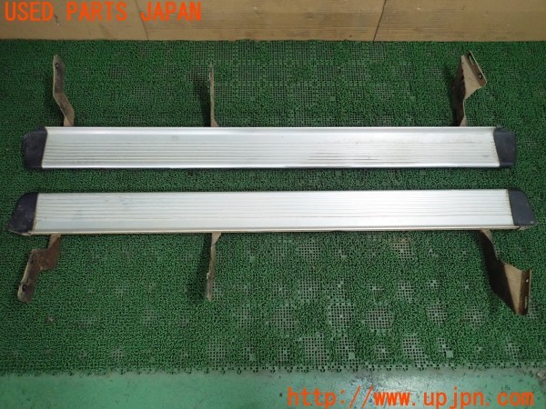 3UPJ=31240025]いすゞ ビッグホーン(UBS73GW)中期 純正 サイドステップ 中古_m0