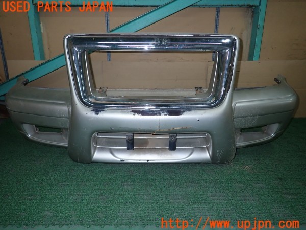 3UPJ=31240048]いすゞ ビッグホーン(UBS73GW)中期 純正 フロントバンパー シールド付き 中古_m0