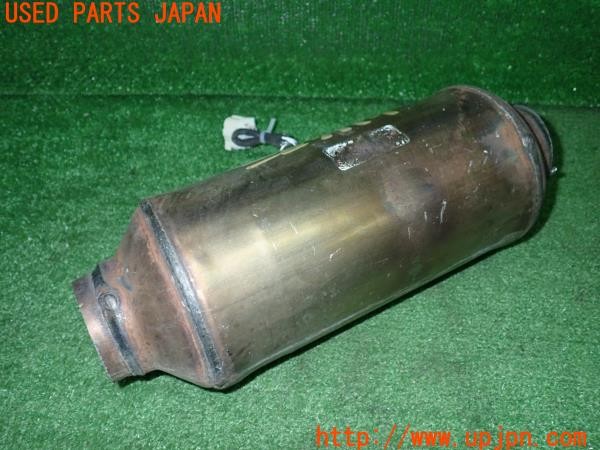 3UPJ=31260159]ジープ グランドチェロキー(WK36T)純正 触媒① マニバーター マテリアル 約2.7kg 切断加工品 ジャンク_m1