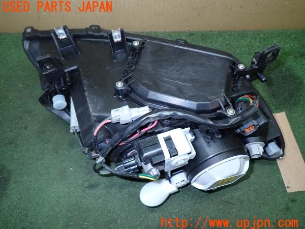 3UPJ=31280050]RX-8(SE3P)前期 ロータリーエンジン40周年記念車 純正 KOITO 100-61014 左ヘッドライト セミグロスメッキランプベゼル 中古_m3