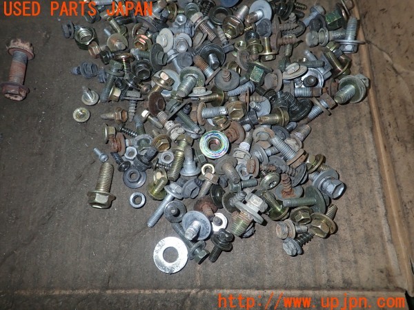 3UPJ=31360720]アルテッツァ AS200(GXE10)前期 ネジ・ナット・ステー類 セット ジャンク_m4