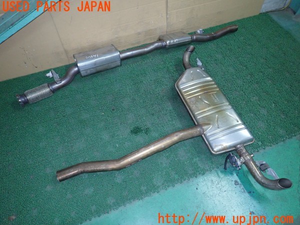 3UPJ=31390152]ベンツ A250(177147M V177)純正 マフラー カット済み 2分割 中古_m1